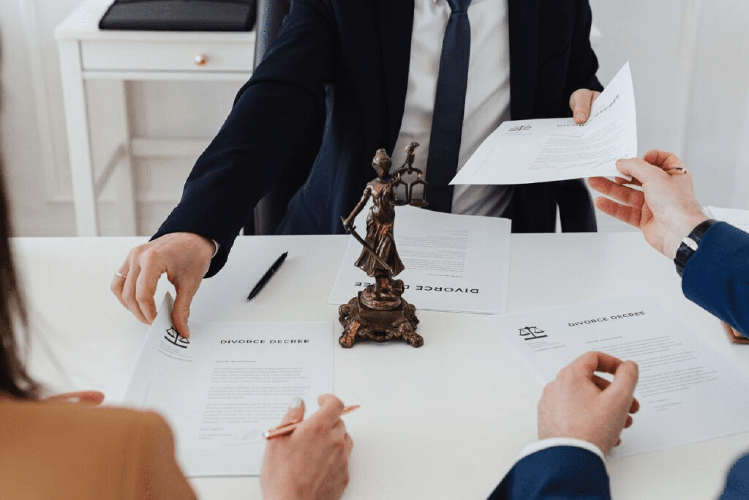 Need Of A Lawyer For Witness Signature Attestation In Dubai